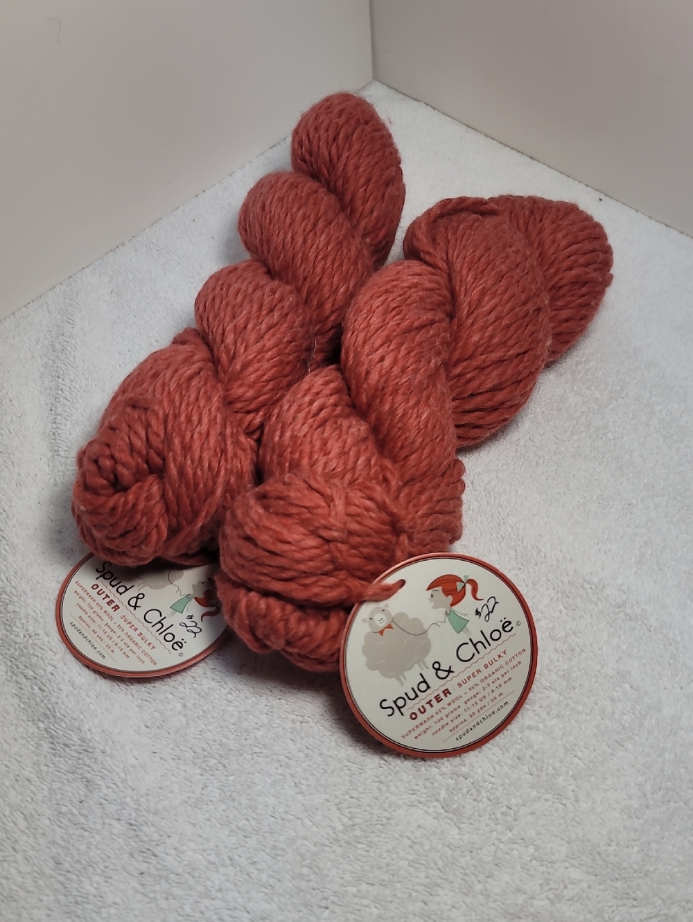Spud & Chloe Outer Super Bulky Yarn 2 Skeins in Dusty Coral NWT